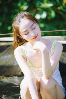 娇妻被朋友玩得呻吟在线电影